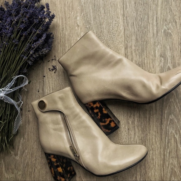 SOLD Stella McCartney Ankle Boots - Picture 2 of 3
